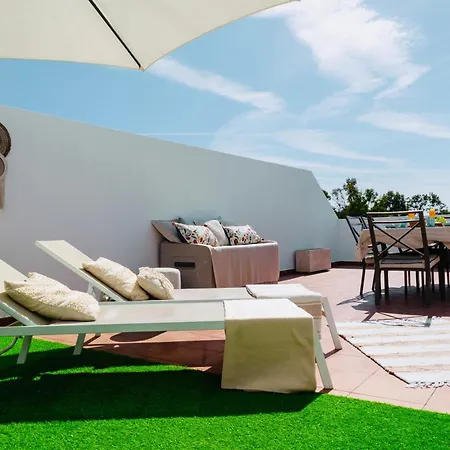 Frente A La Playa Boutique En * Marbella